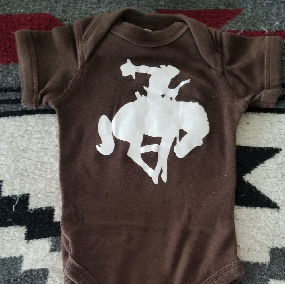 Bronc Onsie
